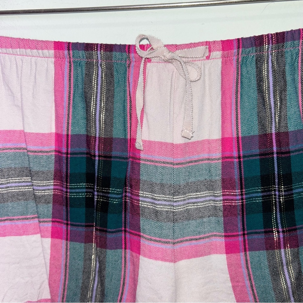 *SOLD* Victoria’s Secret Plaid Flannel Shimmer Pajama Set Size Medium - Picture 5 of 12
